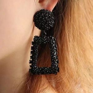 🔥Vintage Big Drop (Black) Earrings 🔥